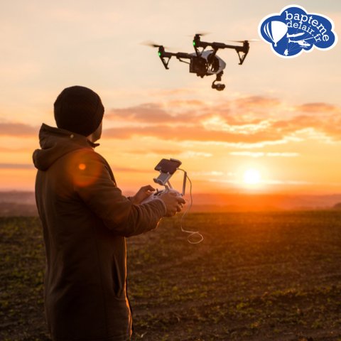 Initiation au pilotage de drone avec casque virtuel en Auvergne