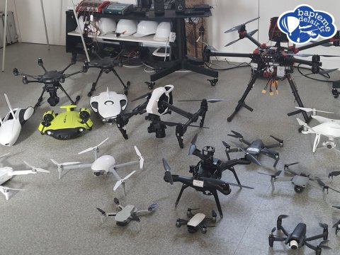 Initiation au pilotage de drône avec casque virtuel en Auvergne