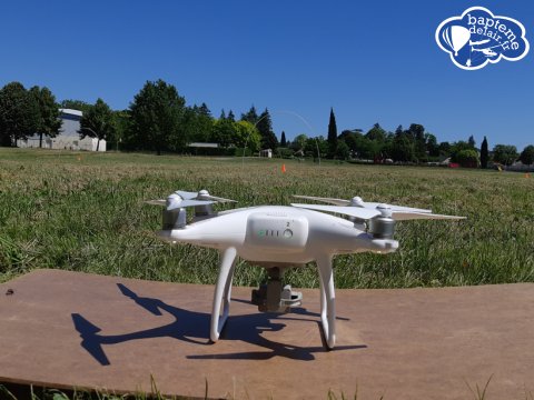 Initiation au pilotage de drône avec casque virtuel en Auvergne